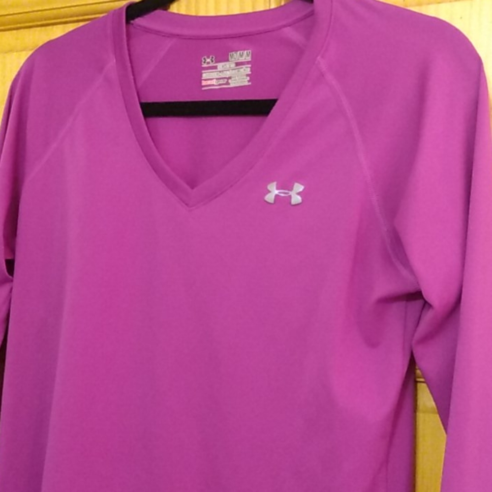 Under Armour long sleeve tshirt- M